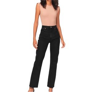 Abercrombie - NWOT Curve Love Ultra High Rise 90s Straight Jean Sz 12/31